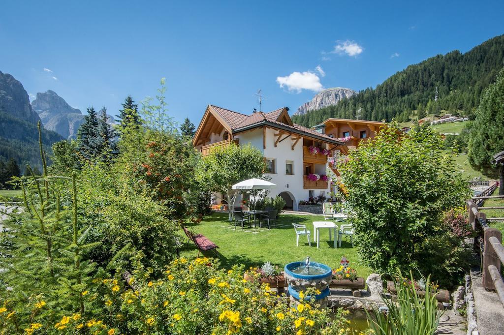 Hotel Garni Edera Corvara Exteriér fotografie